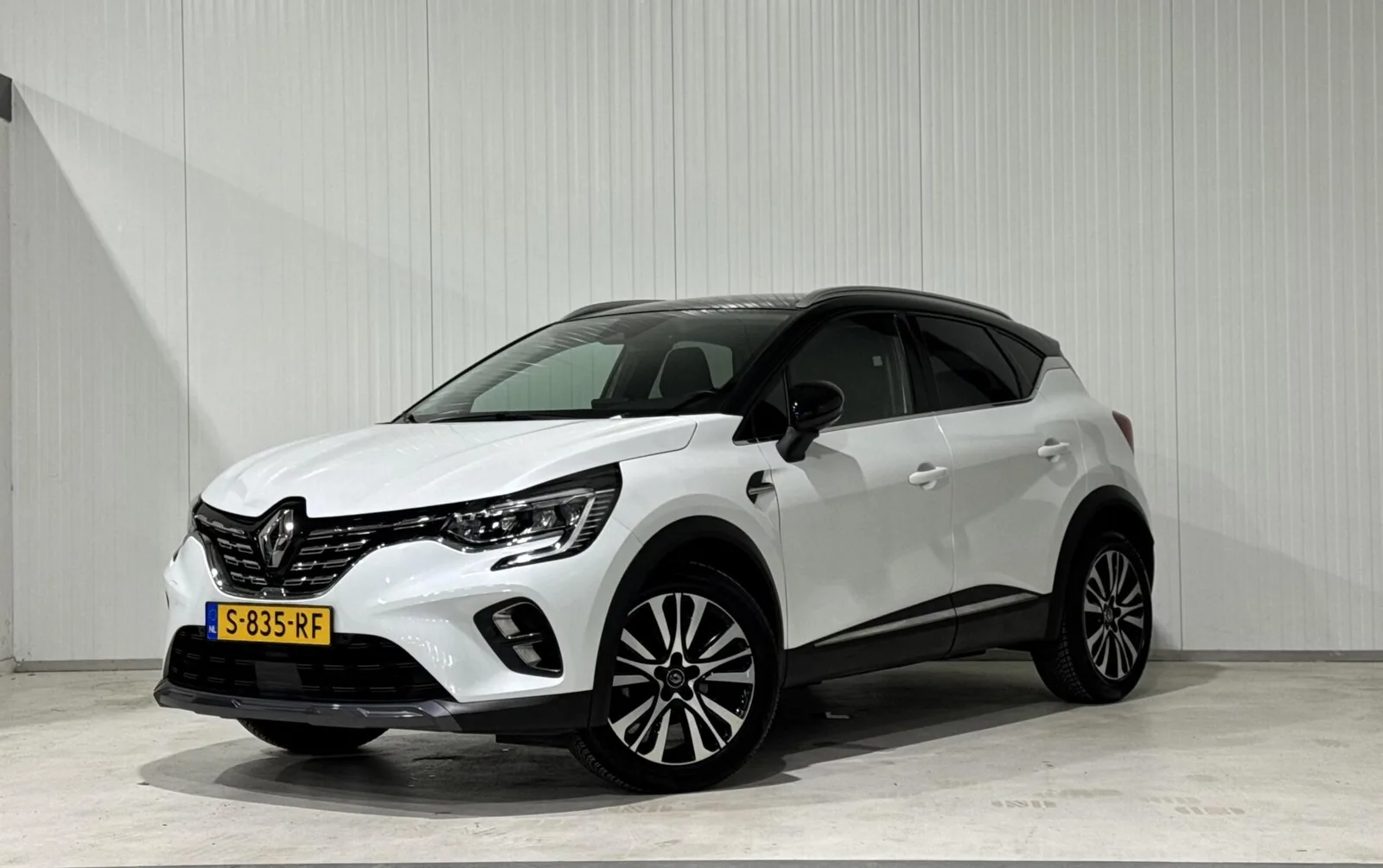 Renault Captur (2020) — foto 1