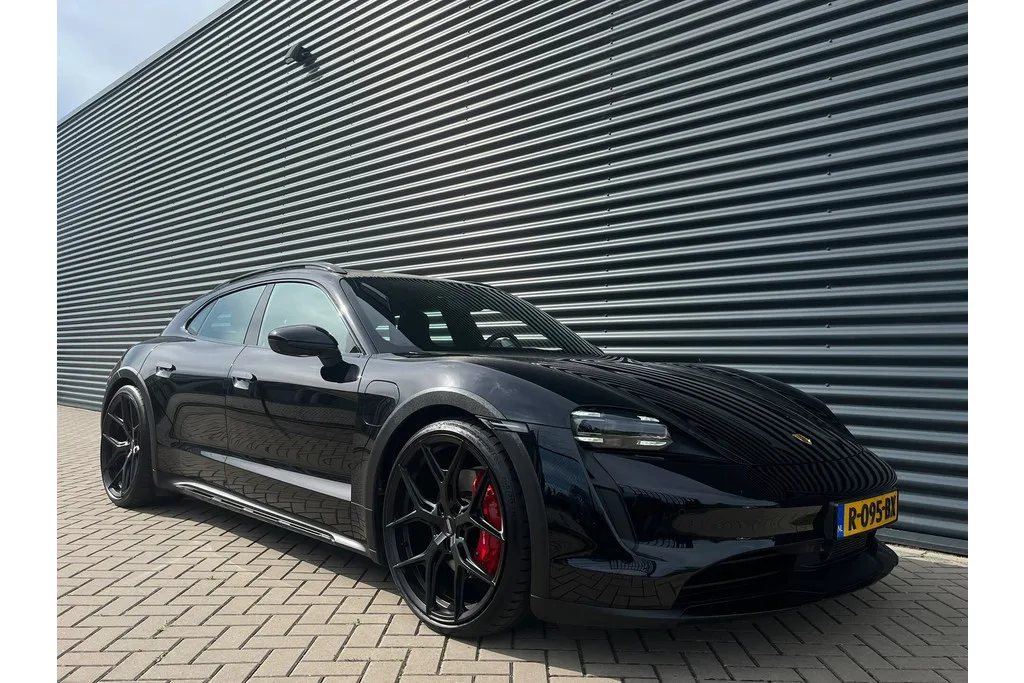 Porsche Taycan Cross Turismo (2022) — foto 1