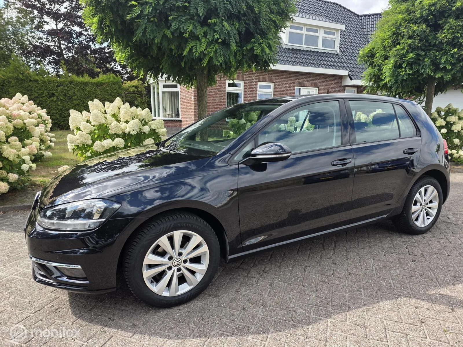 Volkswagen Golf (2017) — foto 1