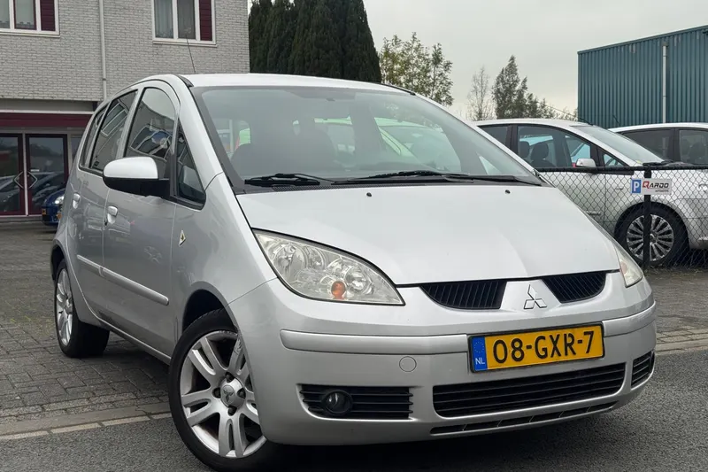 Mitsubishi Colt (2008)