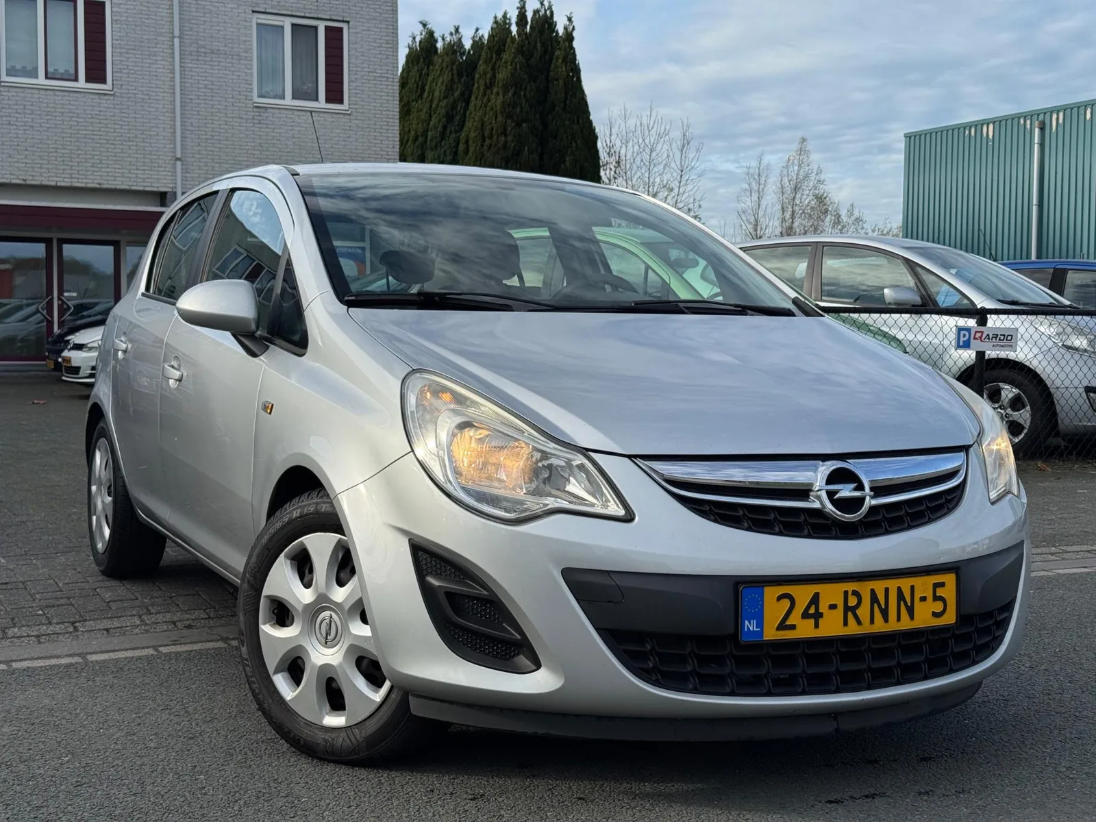 Opel Corsa (2011) — foto 1