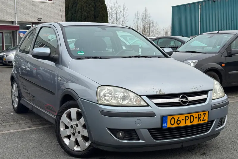 Opel Corsa (2004)