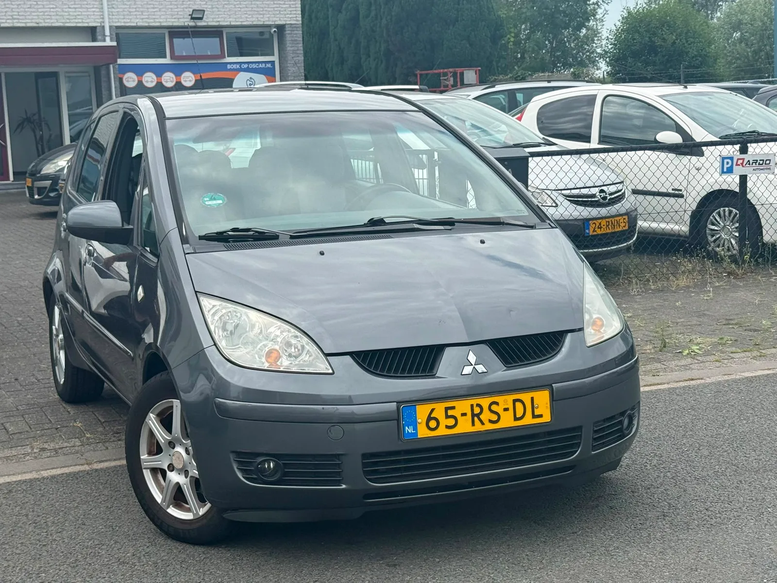 Mitsubishi Colt (2005) — foto 1