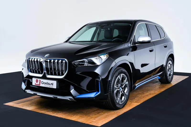 BMW iX1 (2024)
