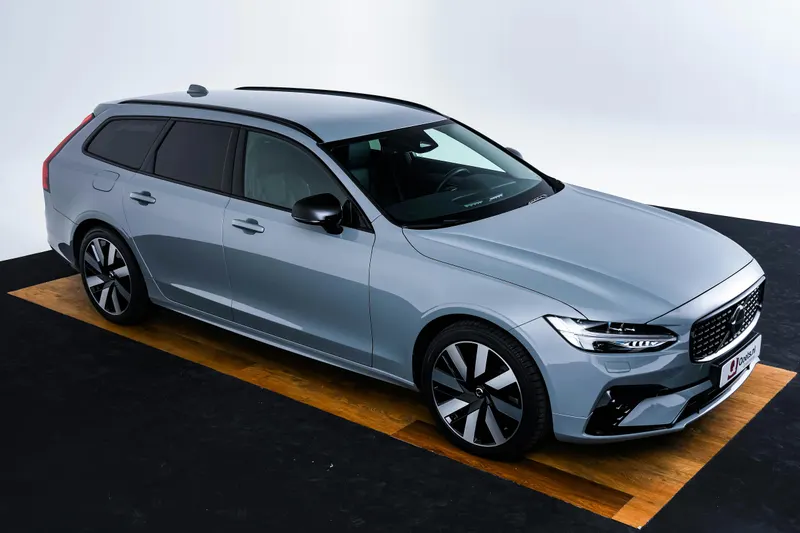 Volvo V90 (2023)