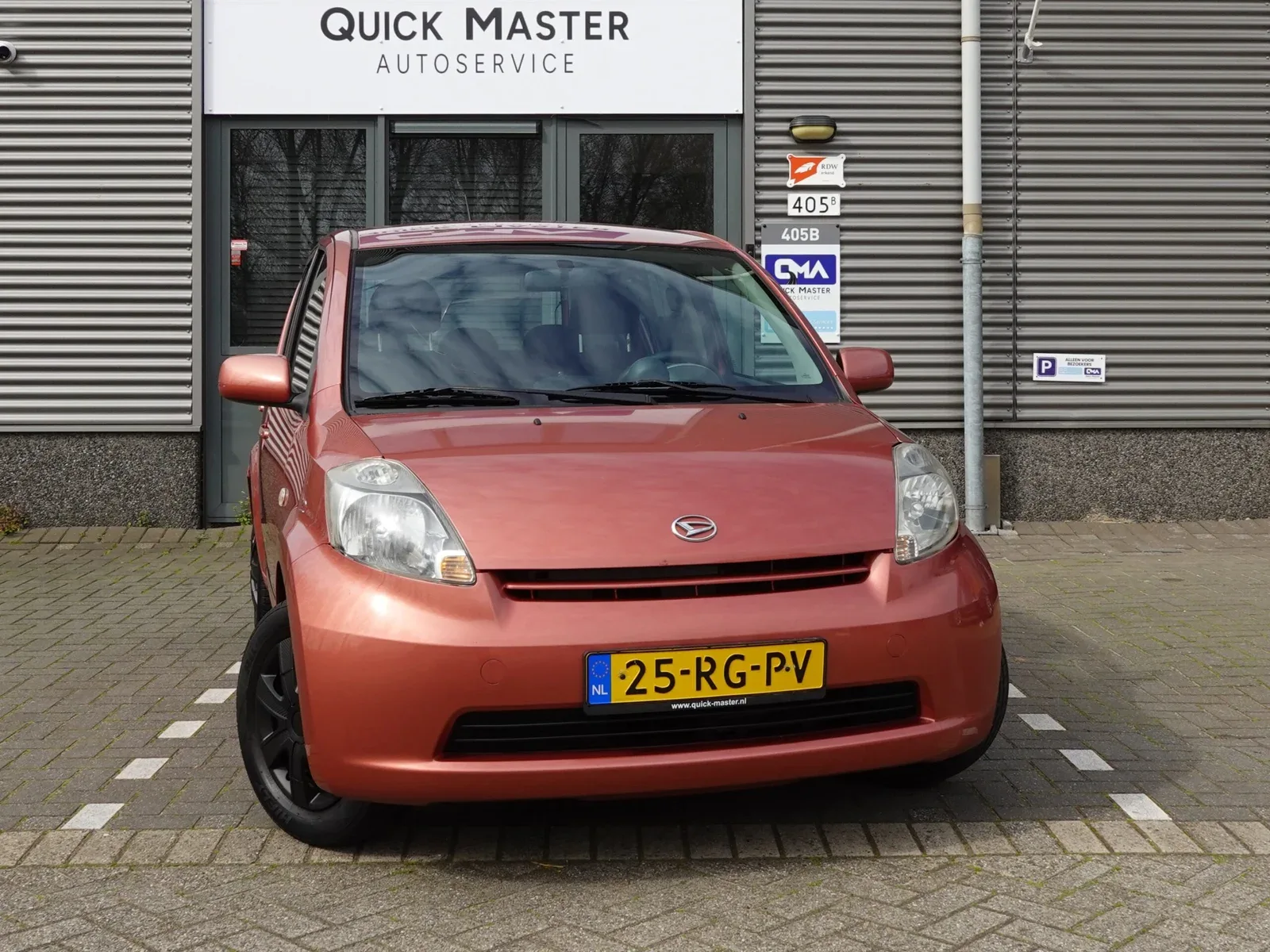 Daihatsu Sirion (2005) — foto 1
