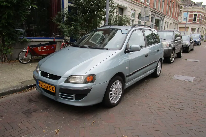 Mitsubishi Space Star (2003)