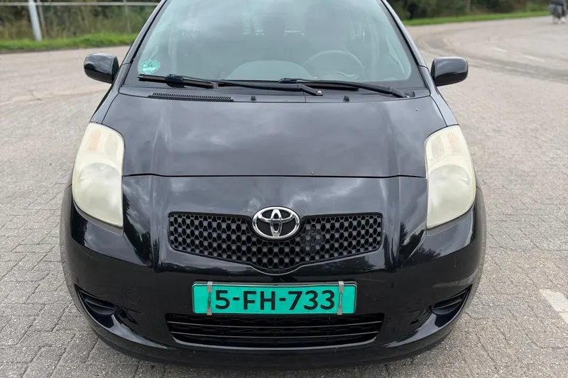 Toyota Yaris (2006)