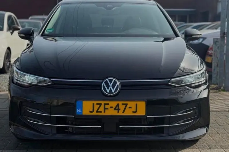 Volkswagen Golf (2025)