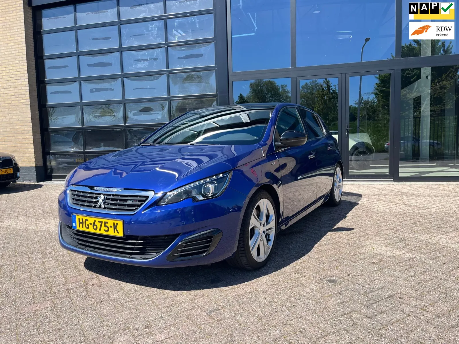 Peugeot 308 (2015) — foto 1