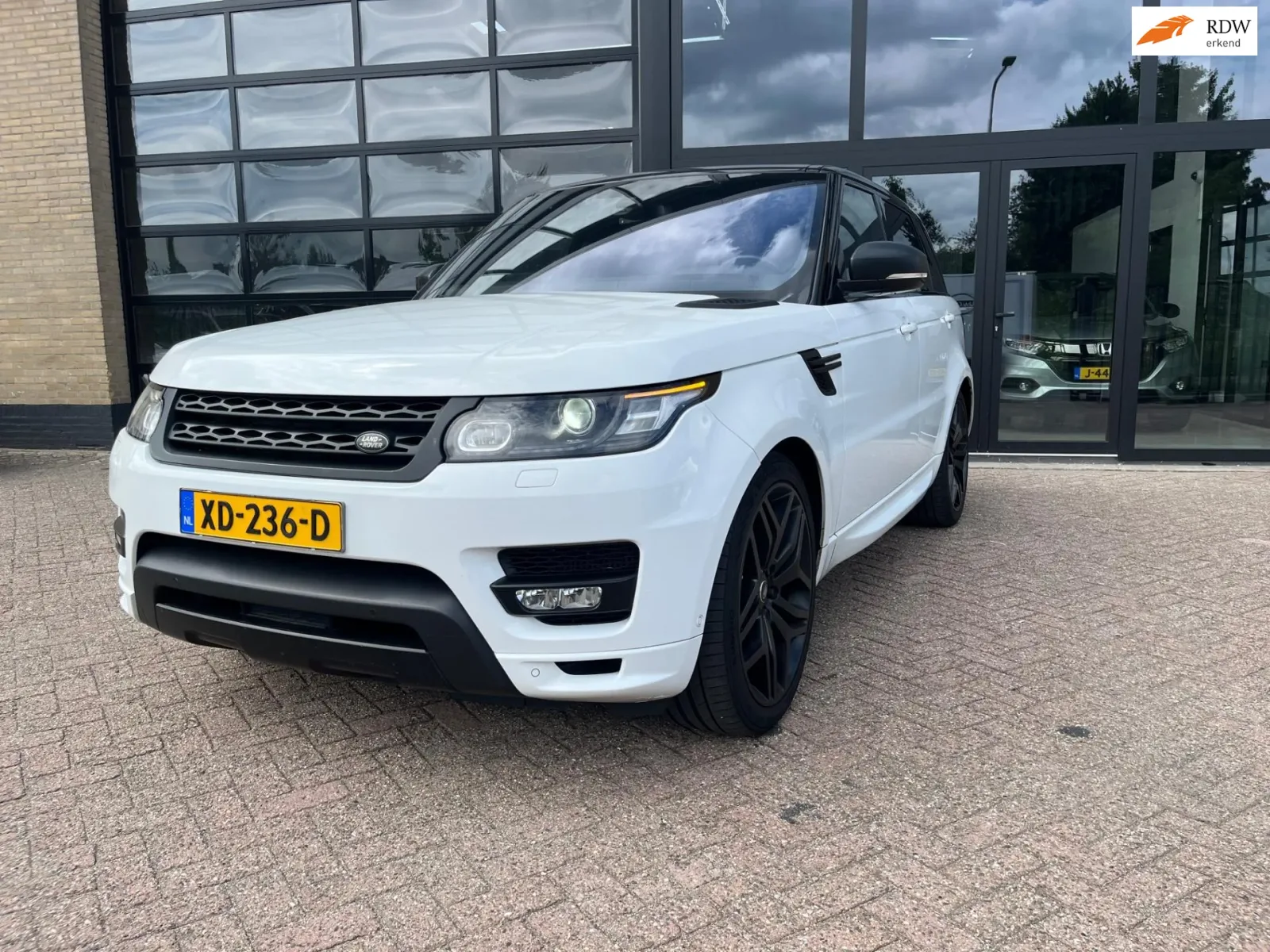 Land Rover Range Rover Sport (2015) — foto 1