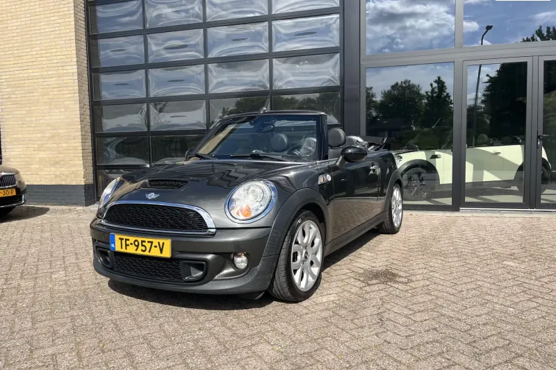 MINI Cabrio (2011)
