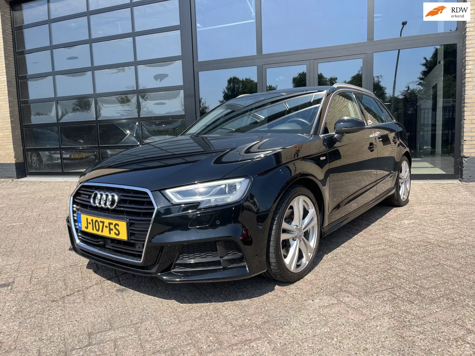 Audi A3 (2019) — foto 1