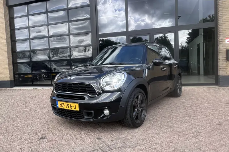 MINI Countryman (2011)