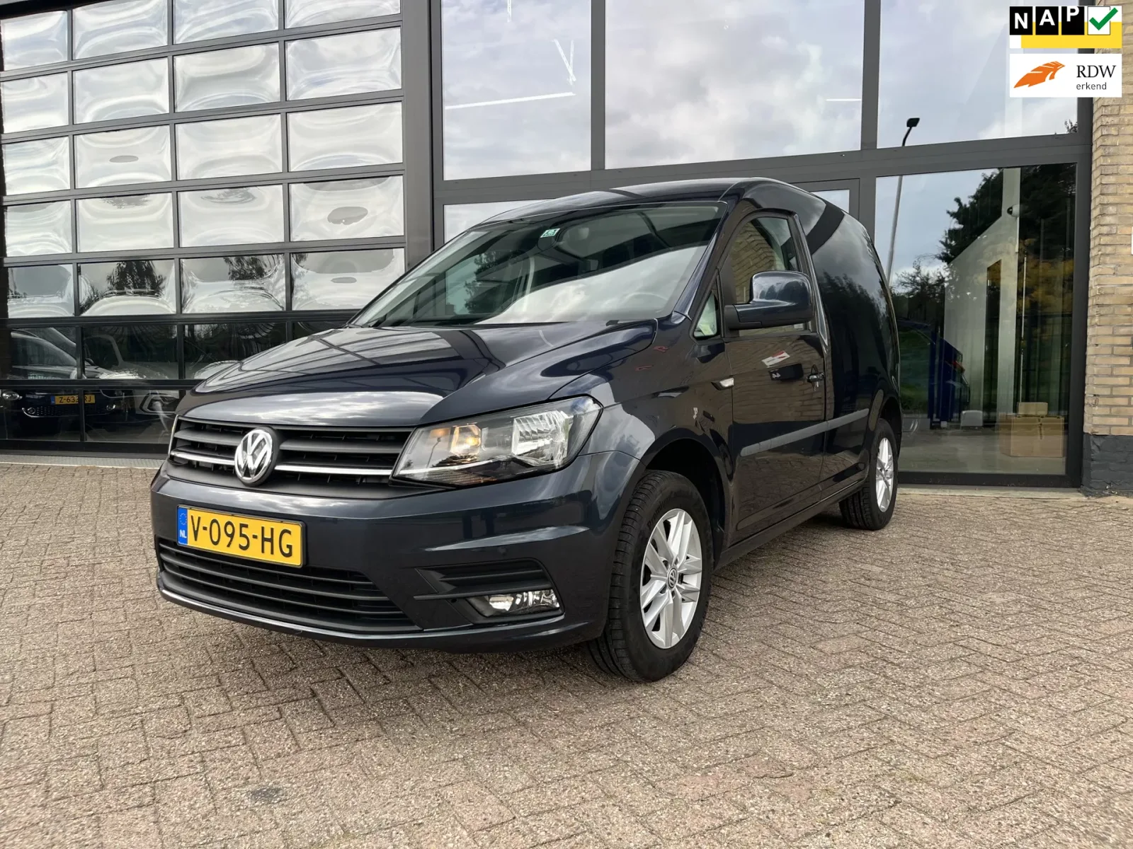 Volkswagen Caddy (2017) — foto 1
