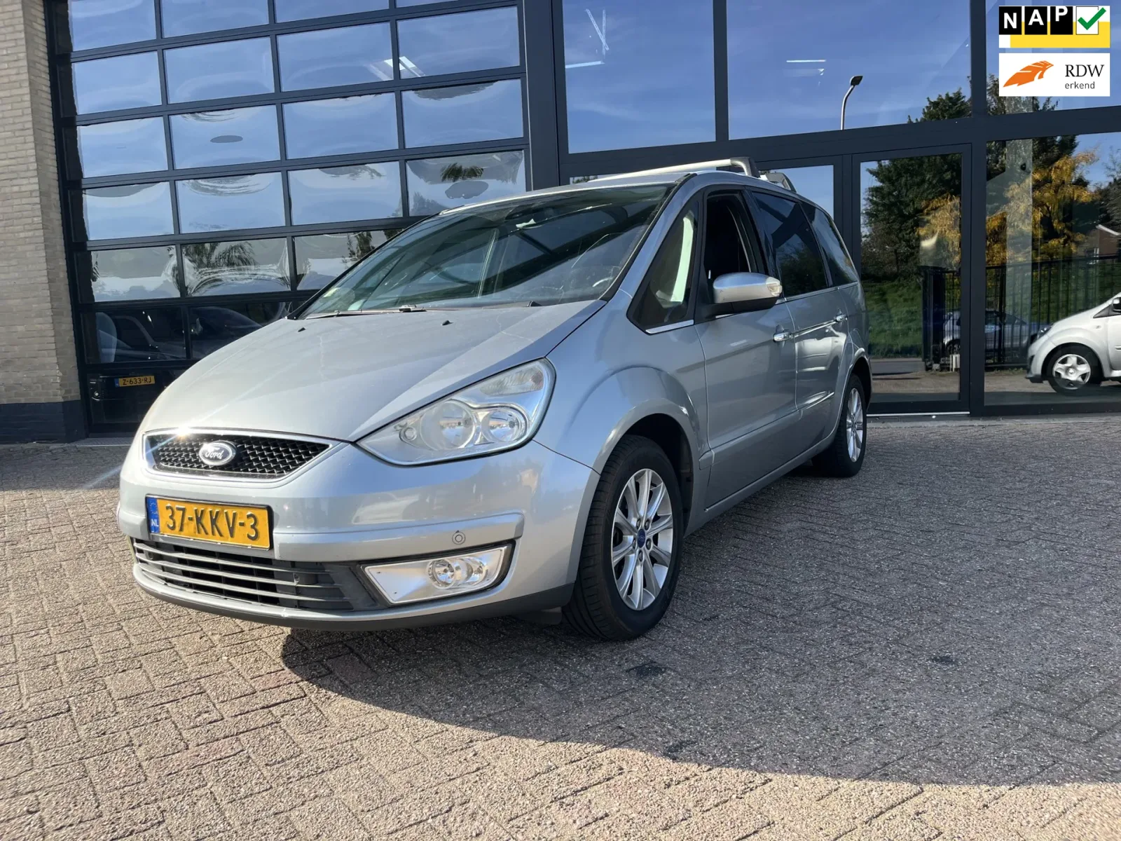 Ford Galaxy (2010) — foto 1