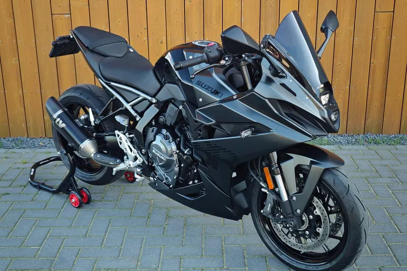 Suzuki GSX-8R (2025)