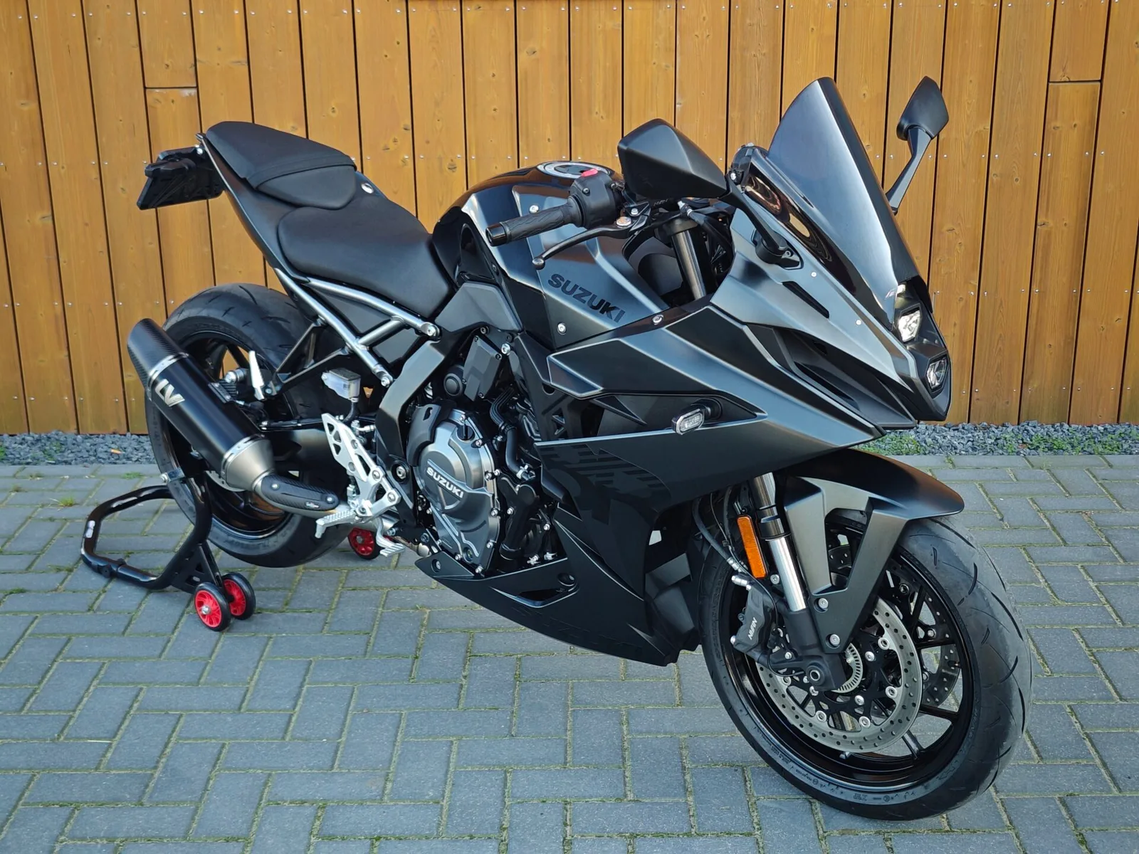 Suzuki GSX-8R (2025) — foto 1