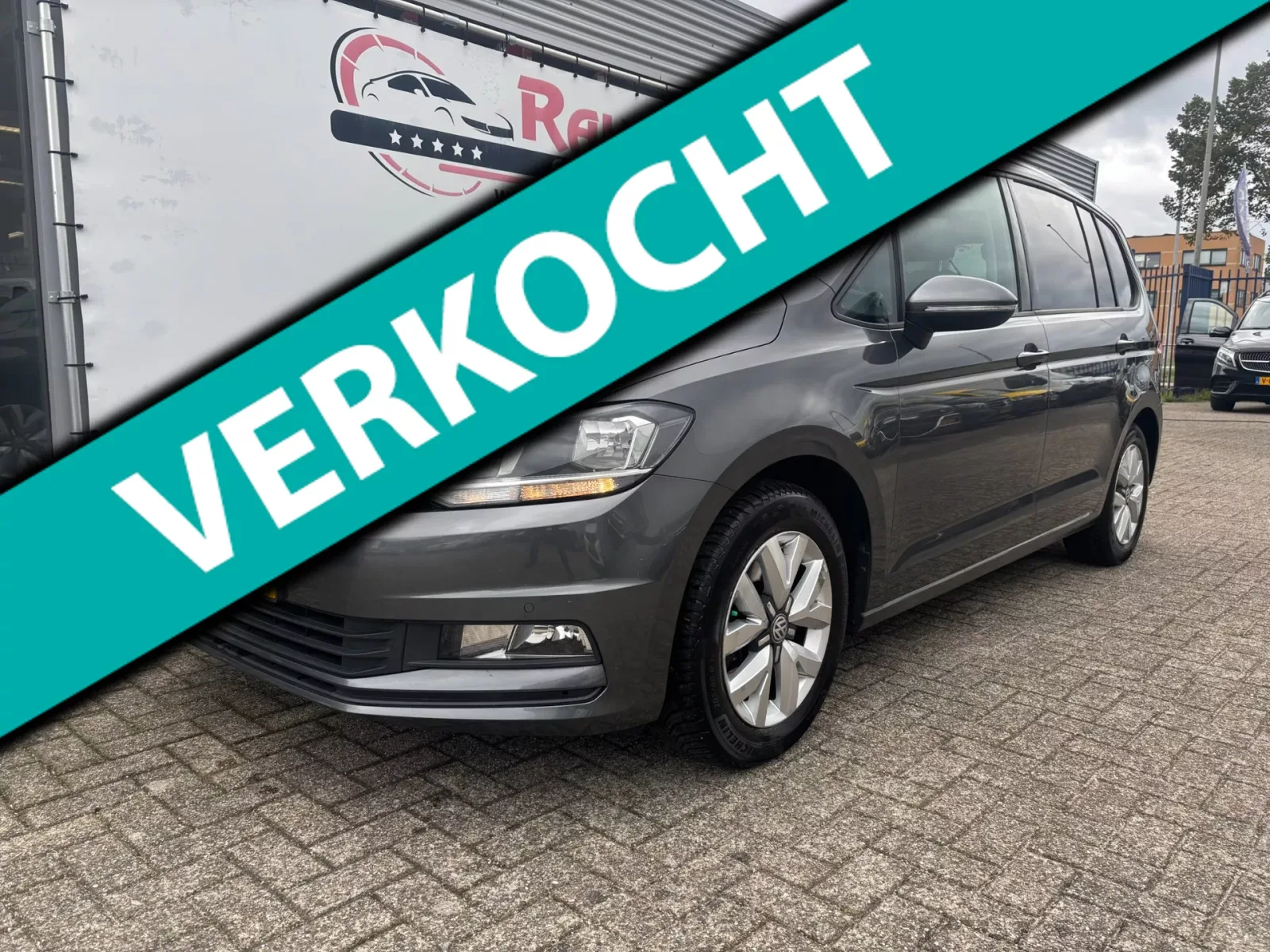 Volkswagen Touran (2017) — foto 1