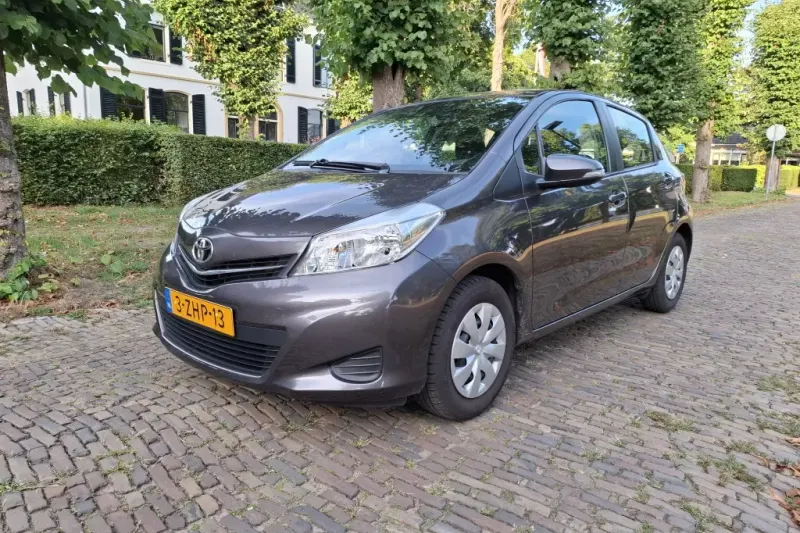 Toyota Yaris (2015)