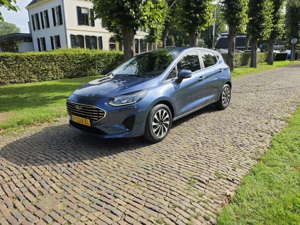 Ford Fiesta (2023) — foto 1