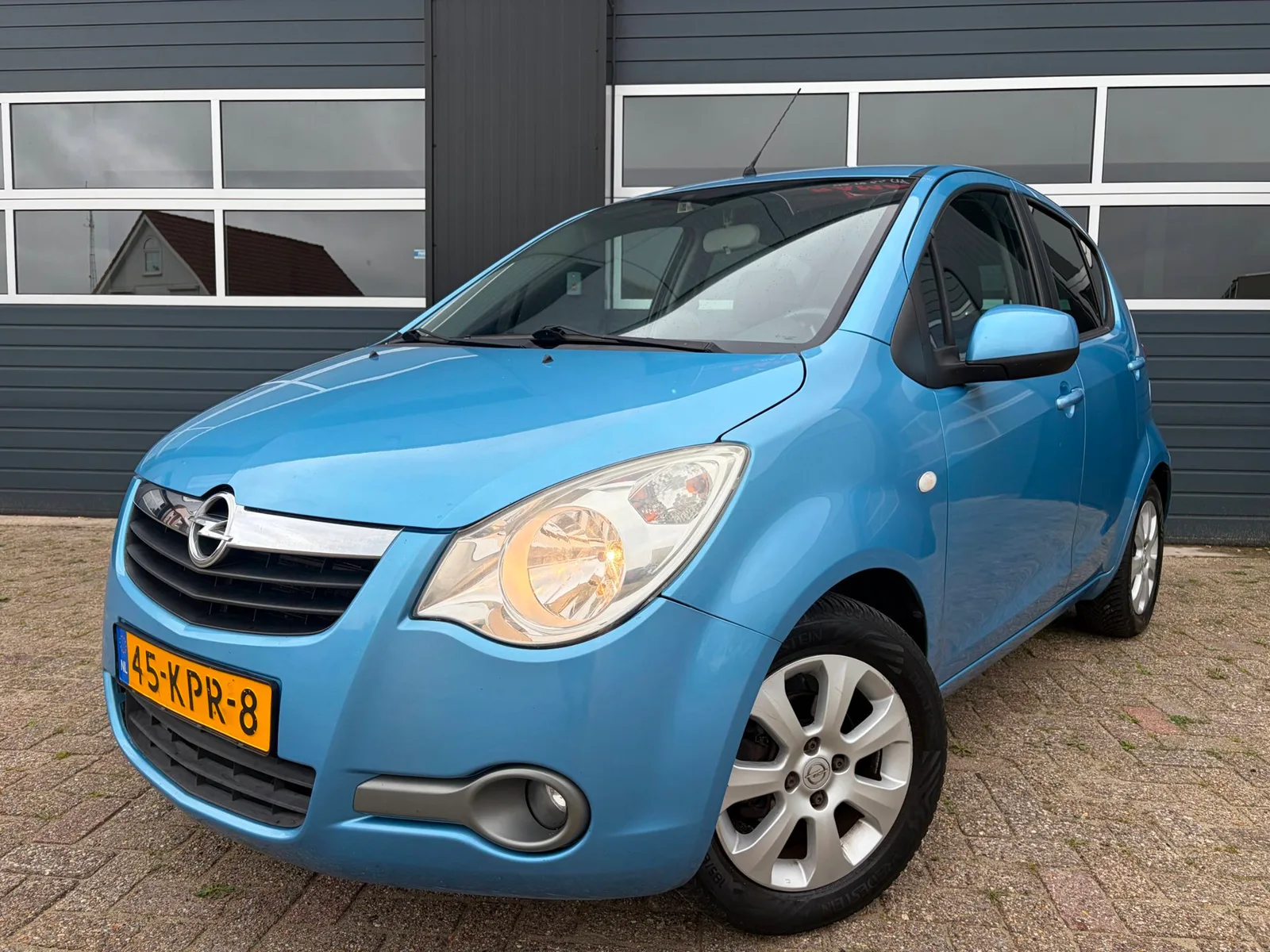 Opel Agila (2010) — foto 1