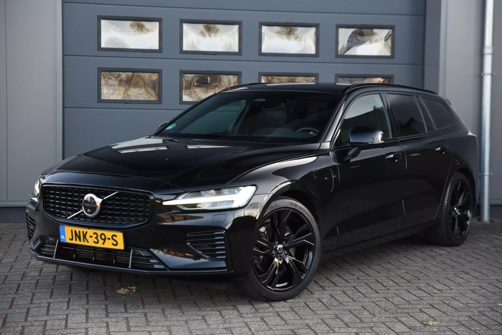 Volvo V60 (2022) — foto 1
