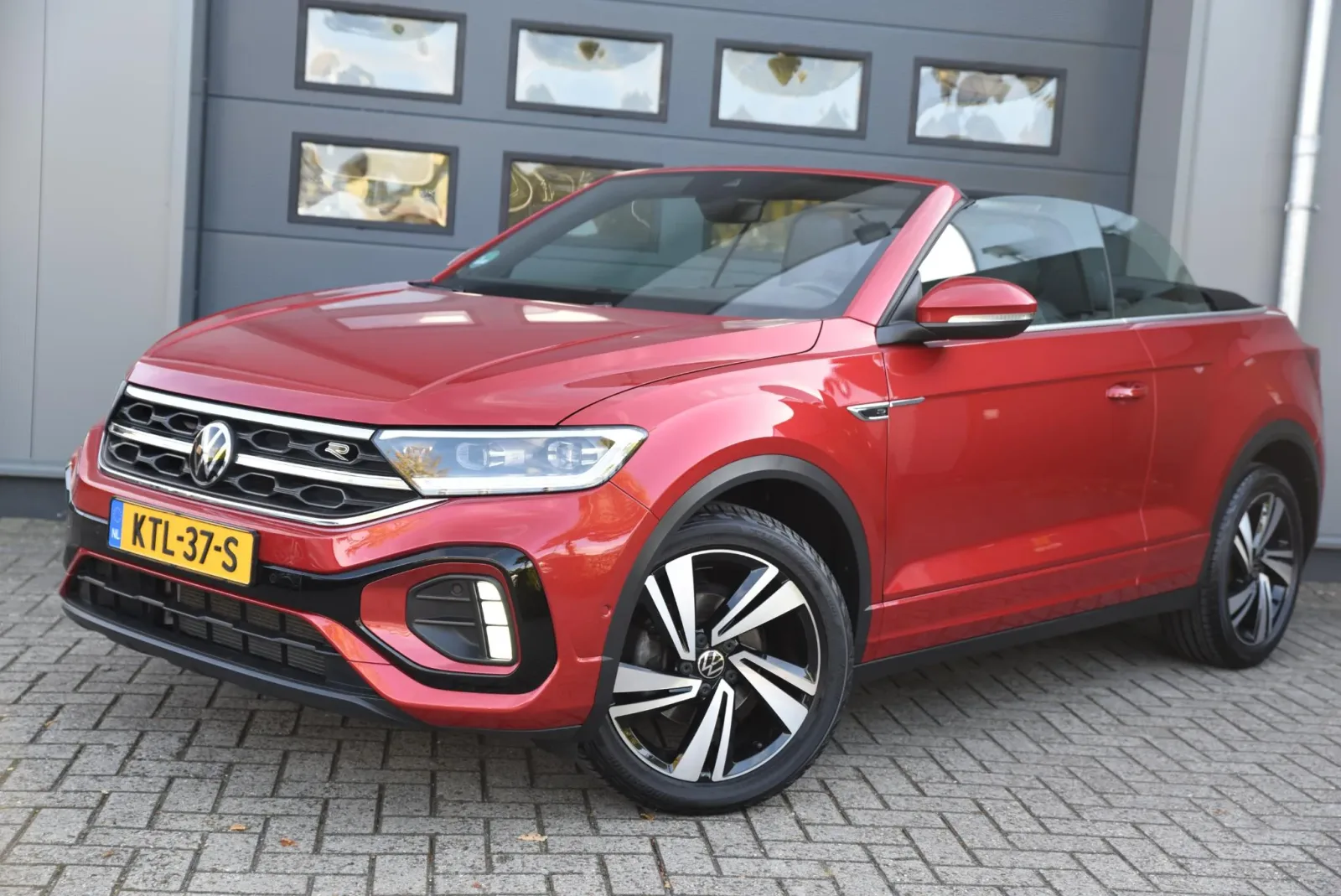 Volkswagen T-Roc (2022) — foto 1