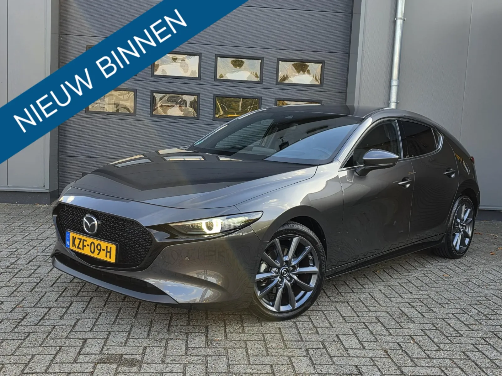 Mazda 3 (2022) — foto 1