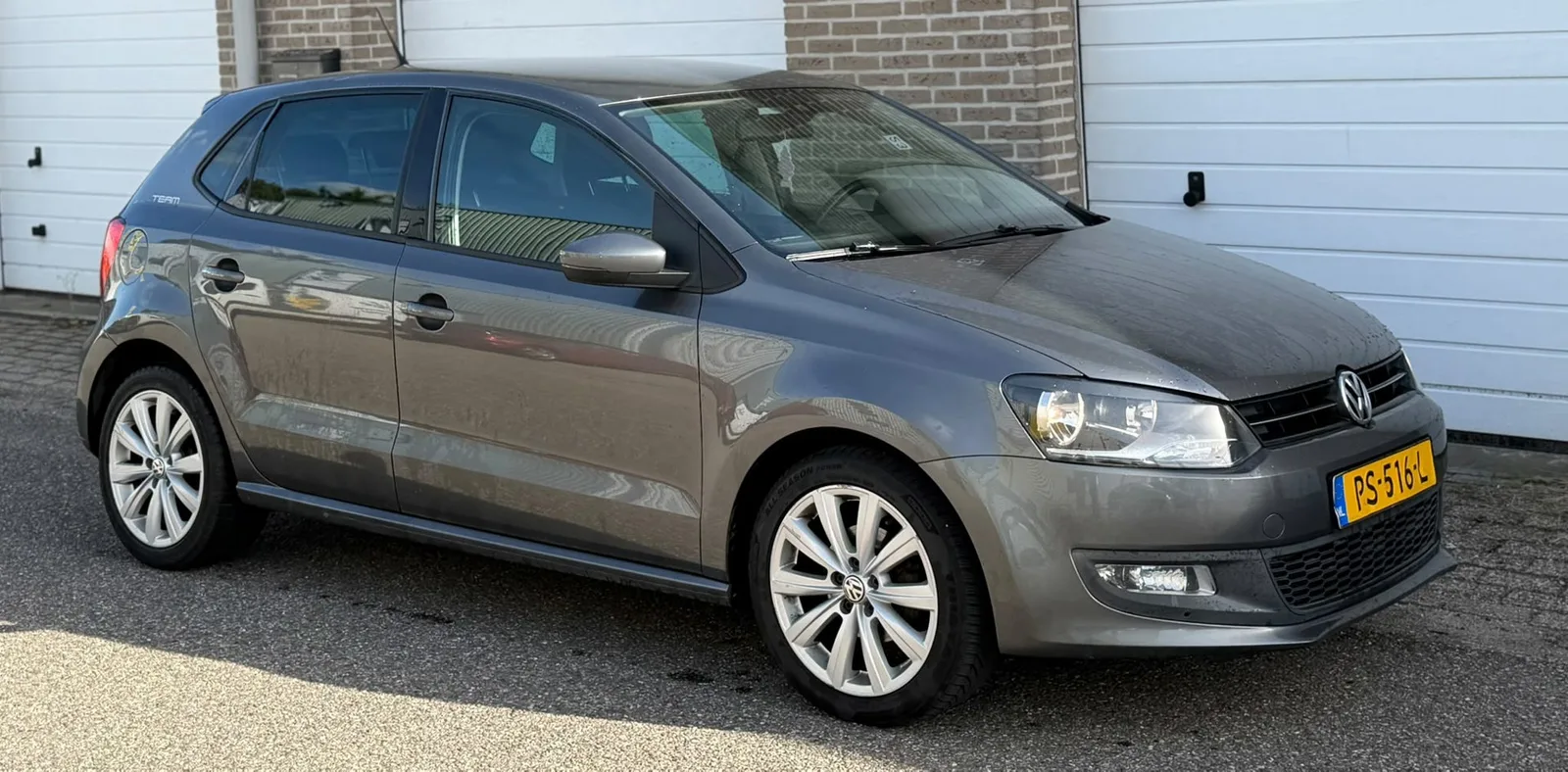 Volkswagen Polo (2010) — foto 1