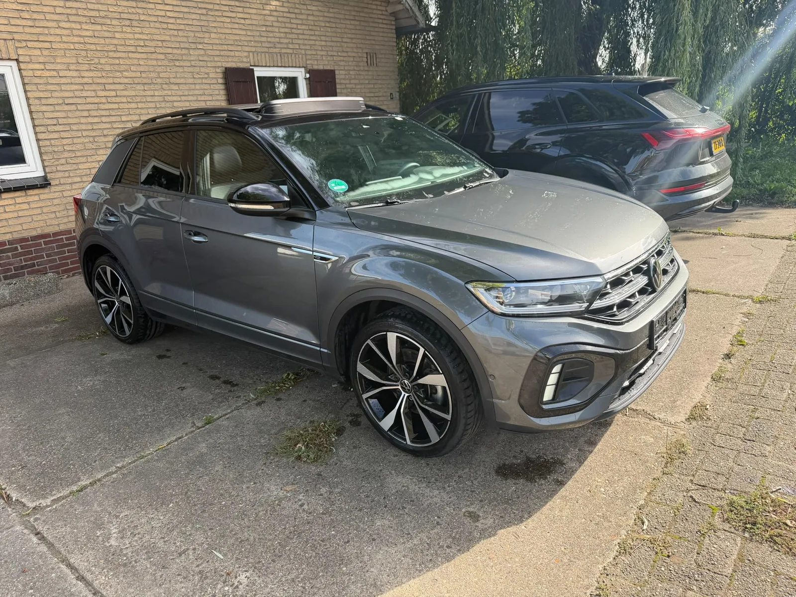 Volkswagen T-Roc (2022) — foto 1