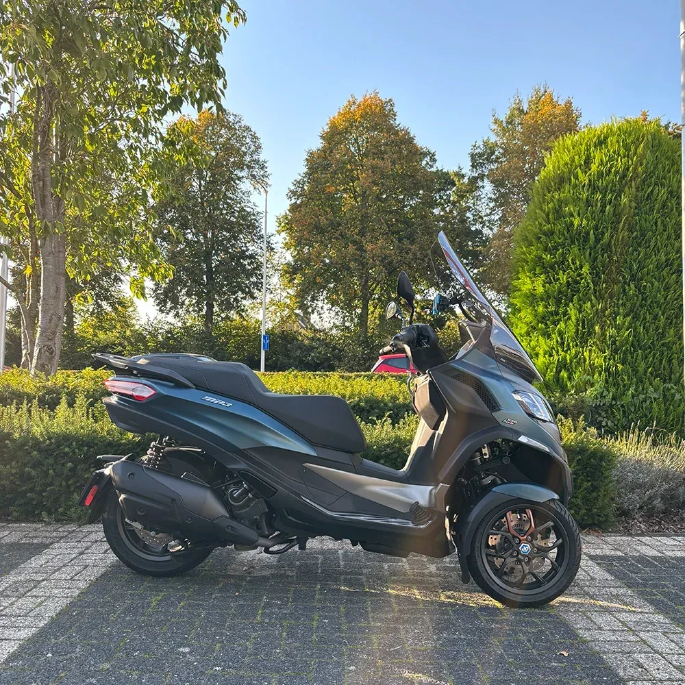 Piaggio MP3 530 HPE Exclusive (2024) — foto 1