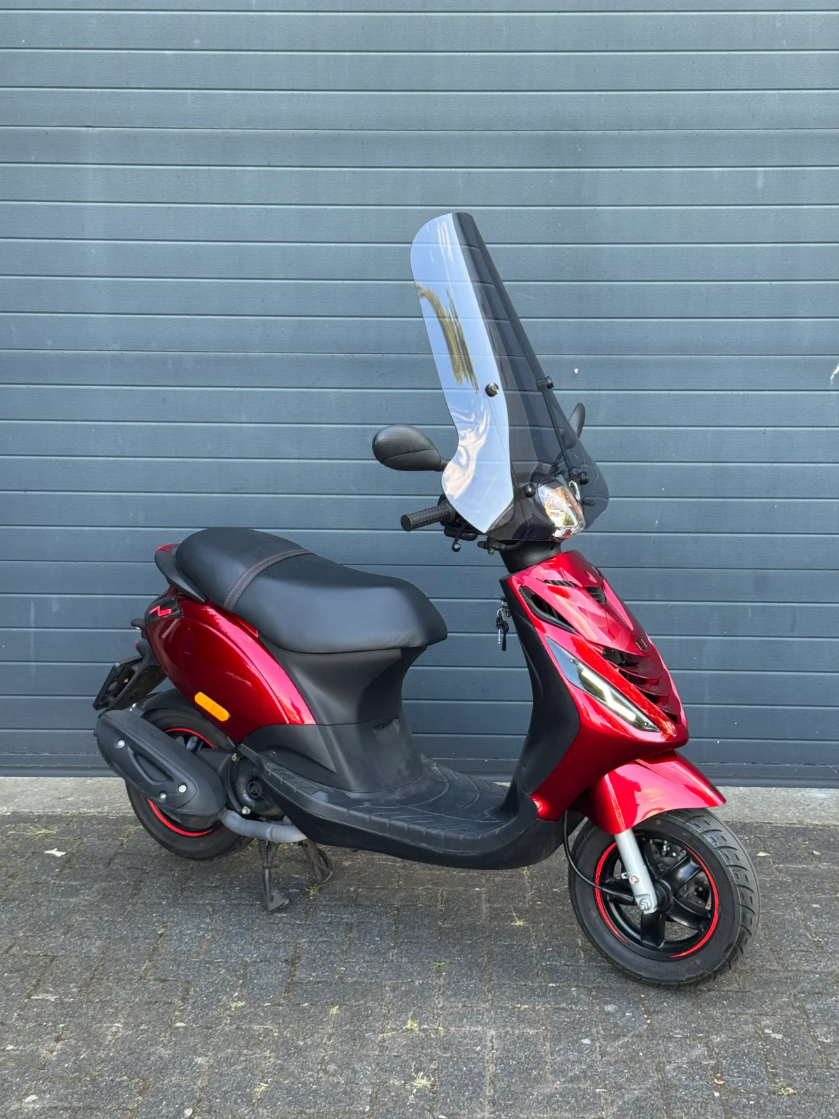 Piaggio ZIP SP (2023) — foto 1