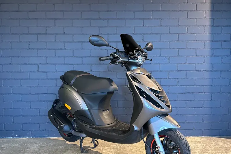 Piaggio ZIP SP (2024)