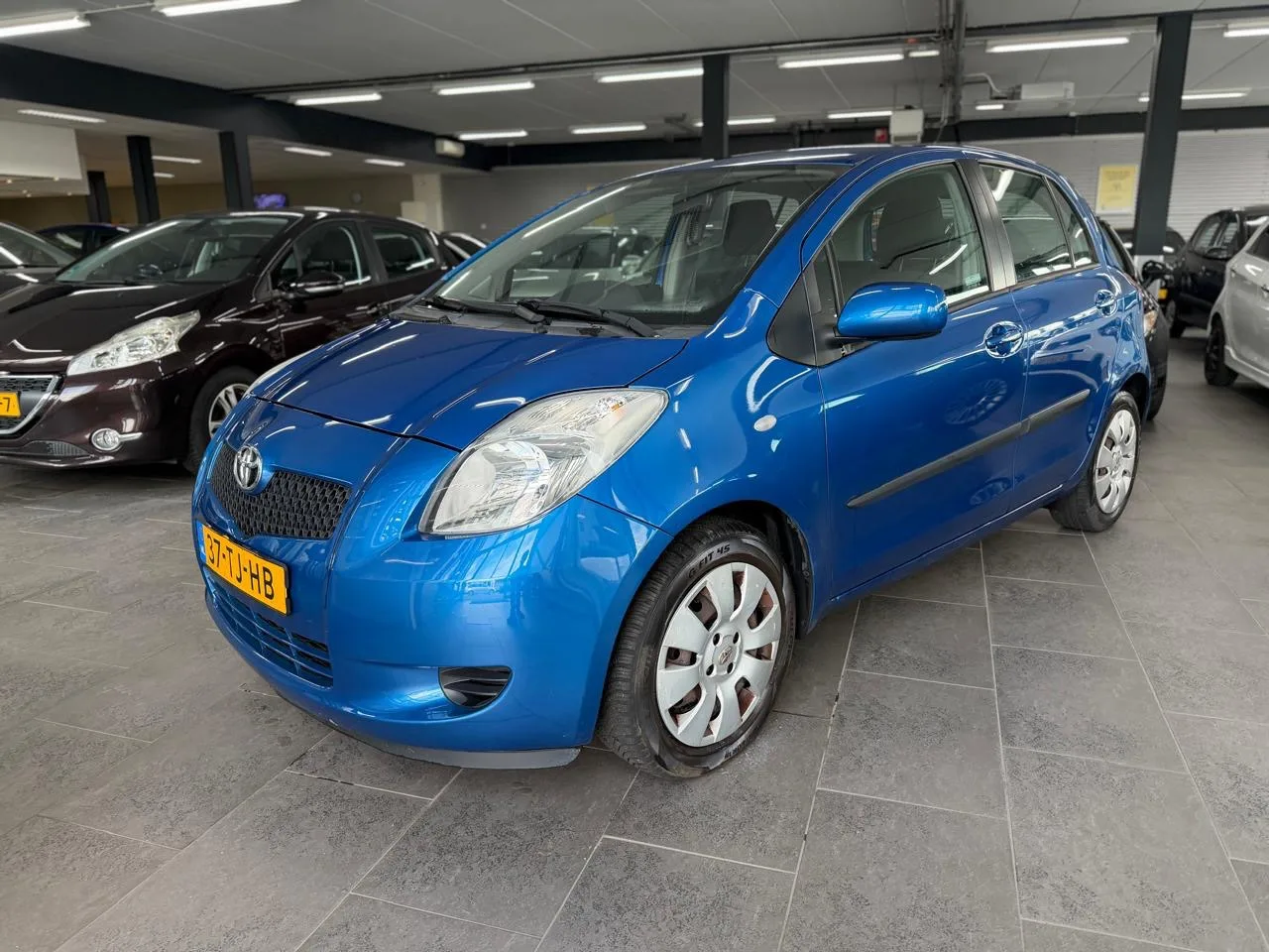 Toyota Yaris (2006) — foto 1