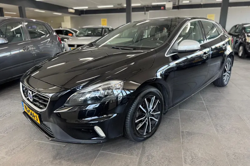 Volvo V40 (2015)