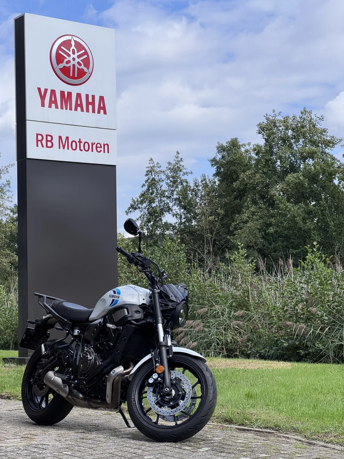 Yamaha XSR700 (2025) — foto 1