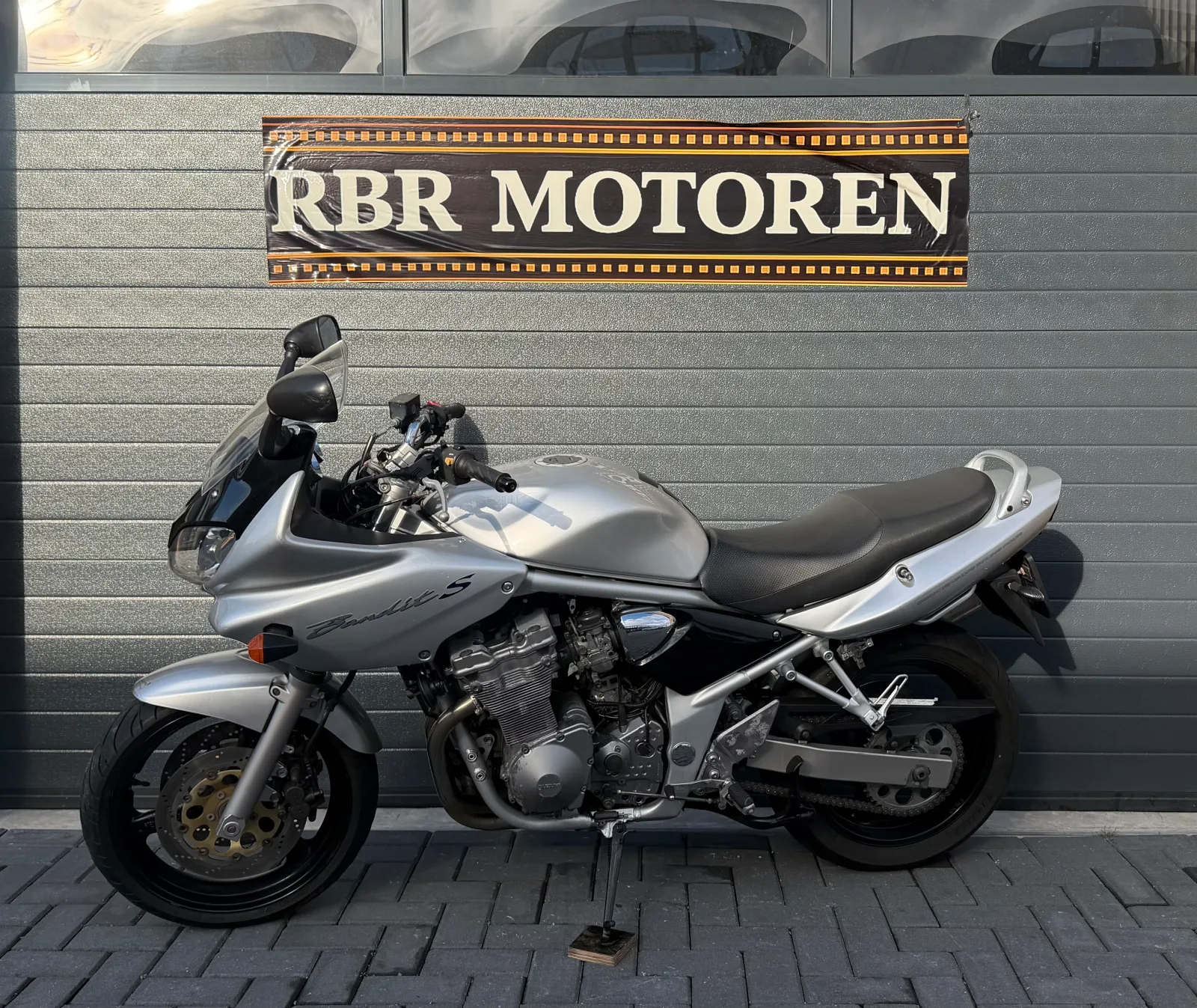 Suzuki GSF 600 S Bandit (2004) — foto 1