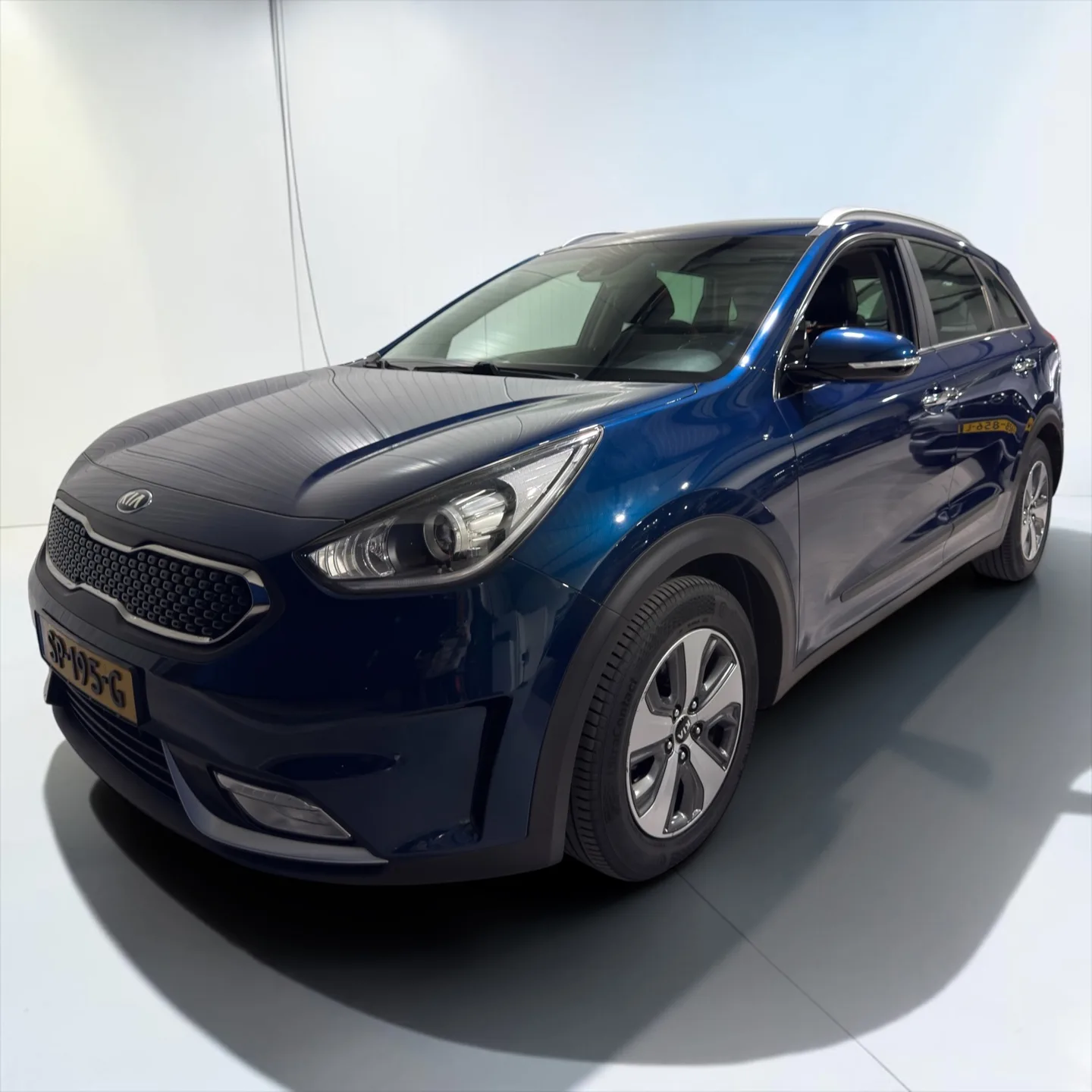 Kia Niro (2018) — foto 1