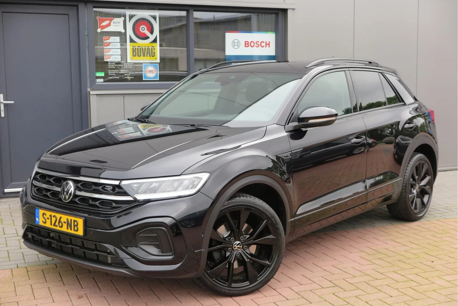 Volkswagen T-Roc (2023) — foto 1