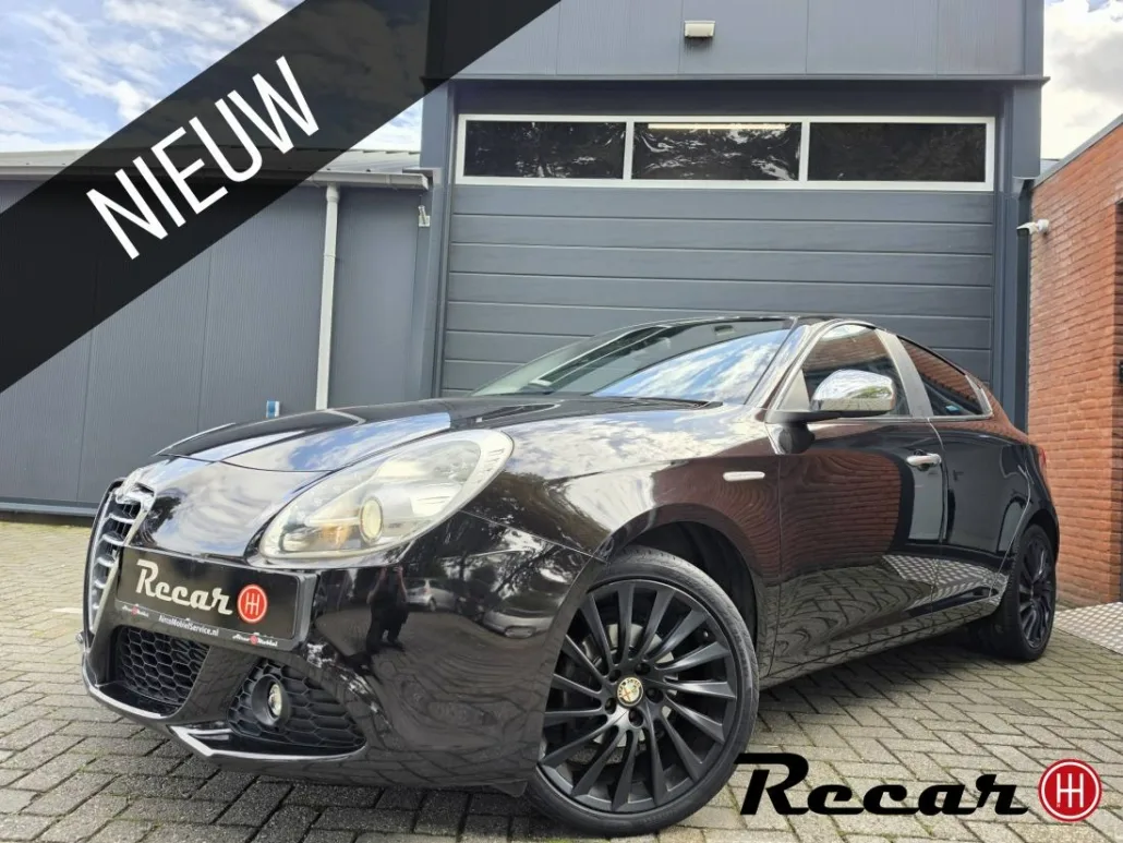 Alfa Romeo Giulietta (2010) — foto 1
