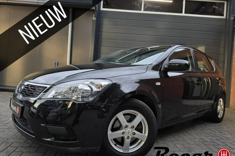 Kia Ceed (2010)