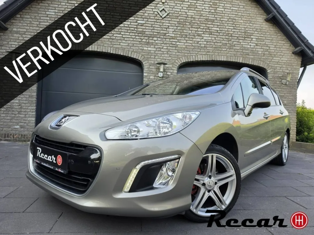 Peugeot 308 (2011) — foto 1