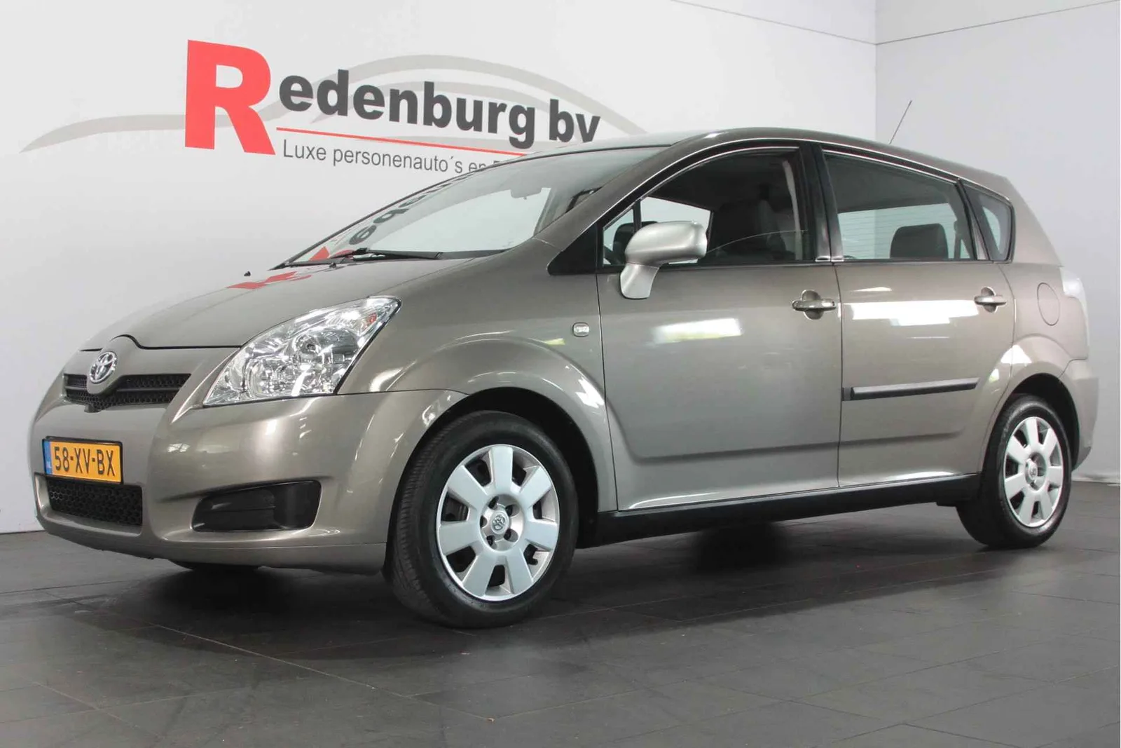Toyota Verso (2007) — foto 1