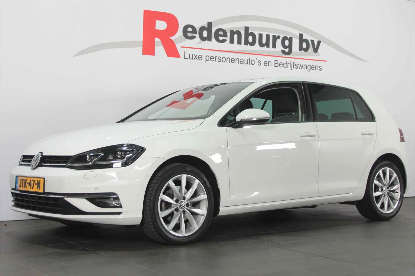 Volkswagen Golf (2019) — foto 1