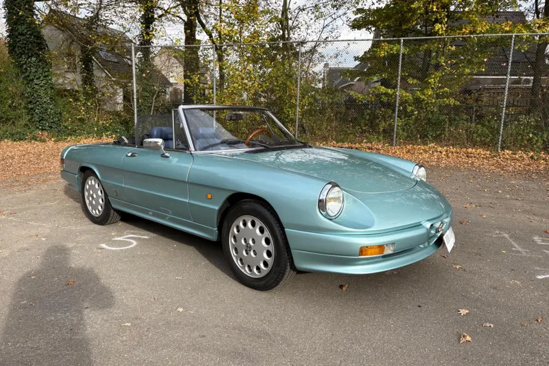 Alfa Romeo Spider (1985)