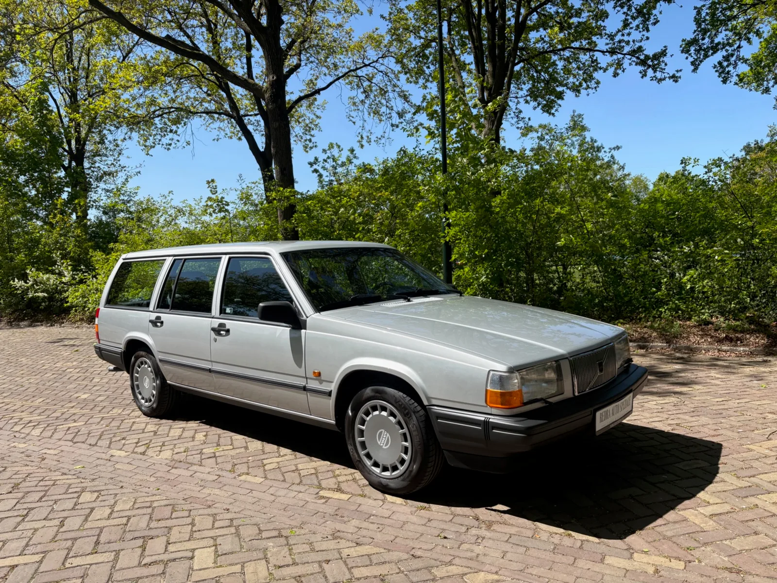 Volvo 745 (1992) — foto 1
