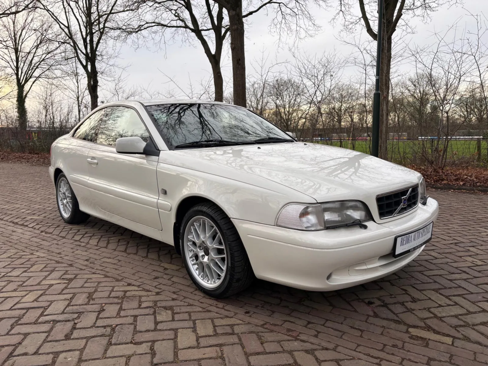Volvo C70 (1999) — foto 1