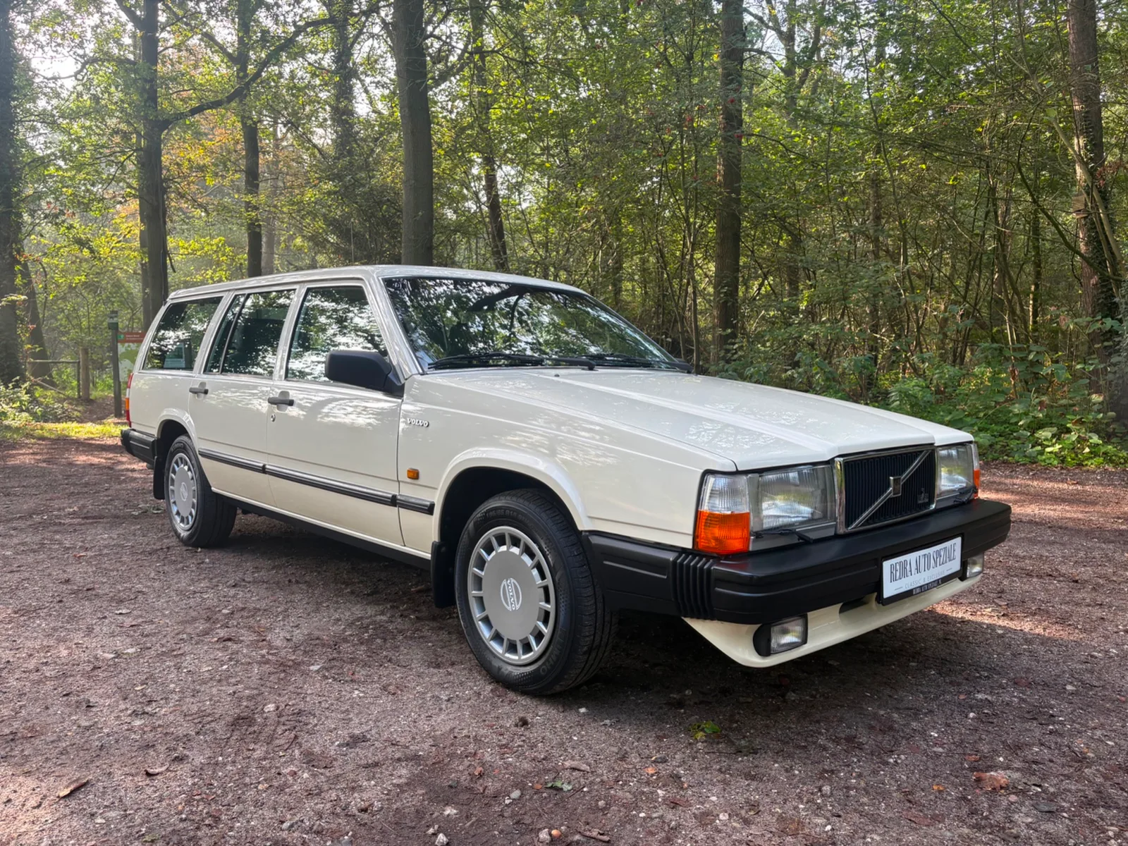 Volvo 745-883 GI (1989) — foto 1