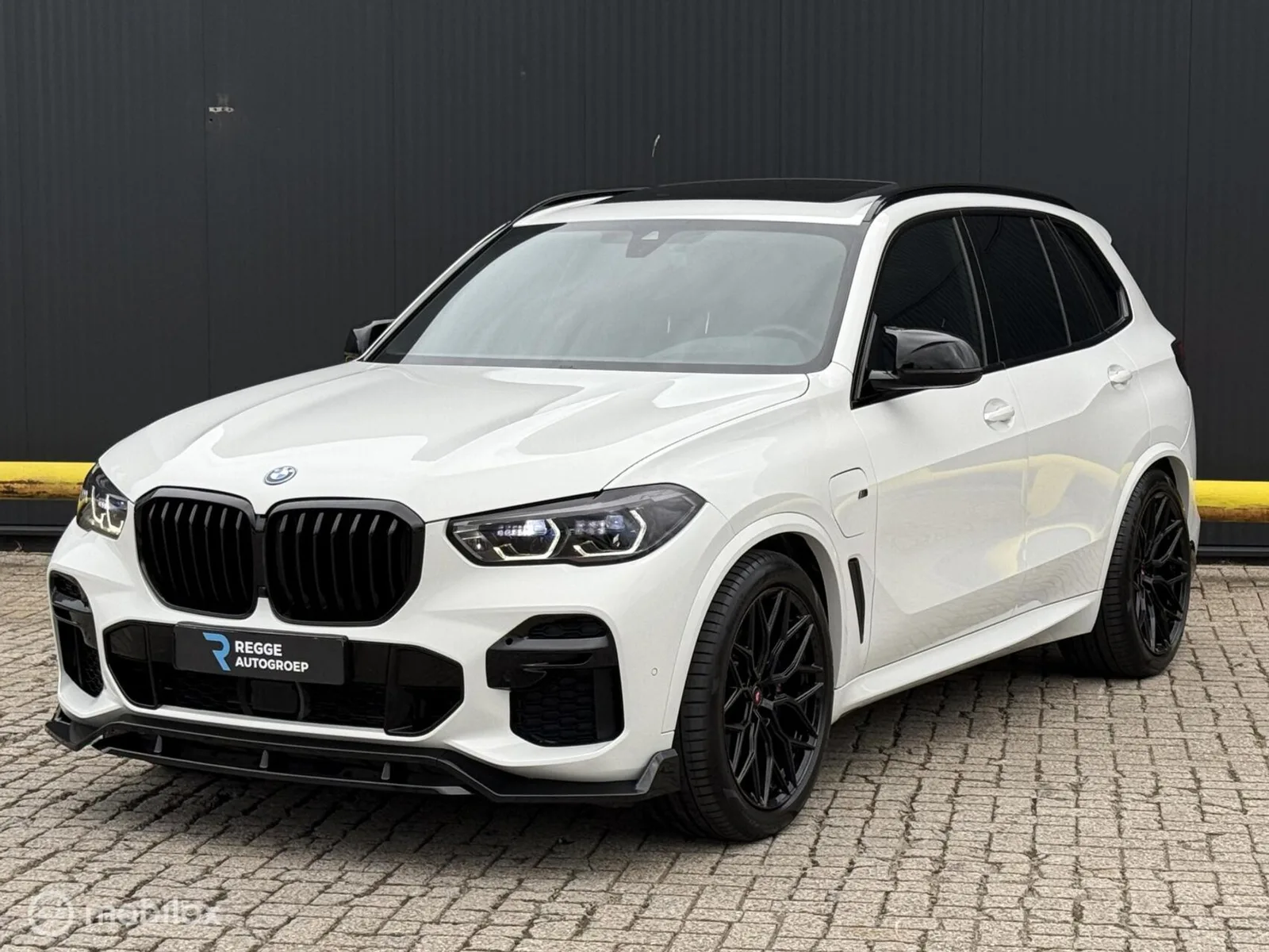 BMW X5 (2021) — foto 1